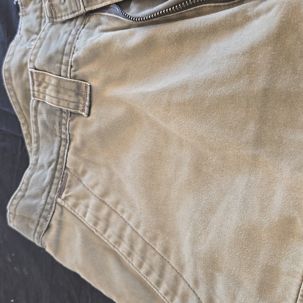 Columbia Men's Tan Shorts - Picture 9 of 12